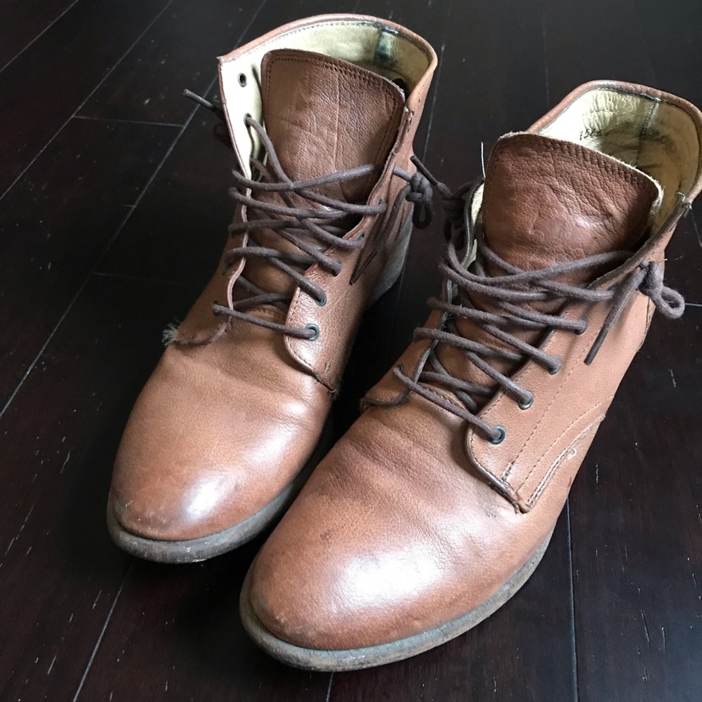 Frye Carson Lace Up ankle boots tan brown leather